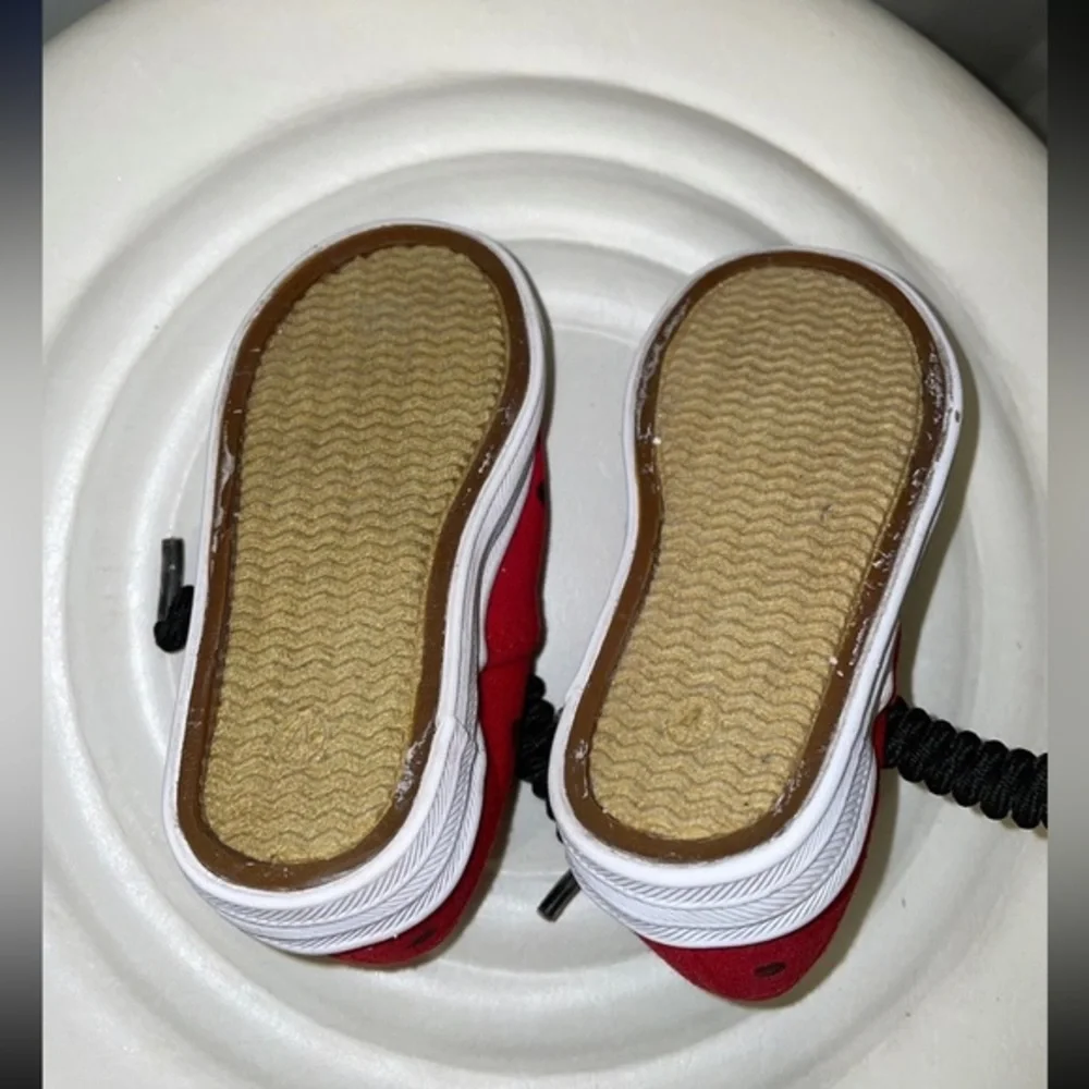 Ladybug‎ baby shoes sneakers Size 4.